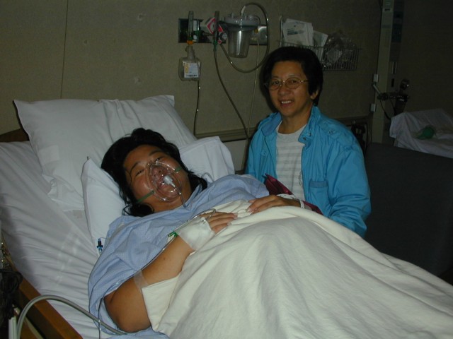 Cheryl and Mom in labor room